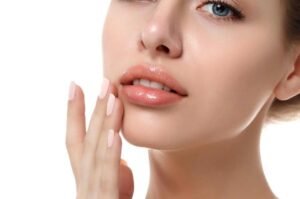مرطب شفاه لعلاج الجفاف والتشققات